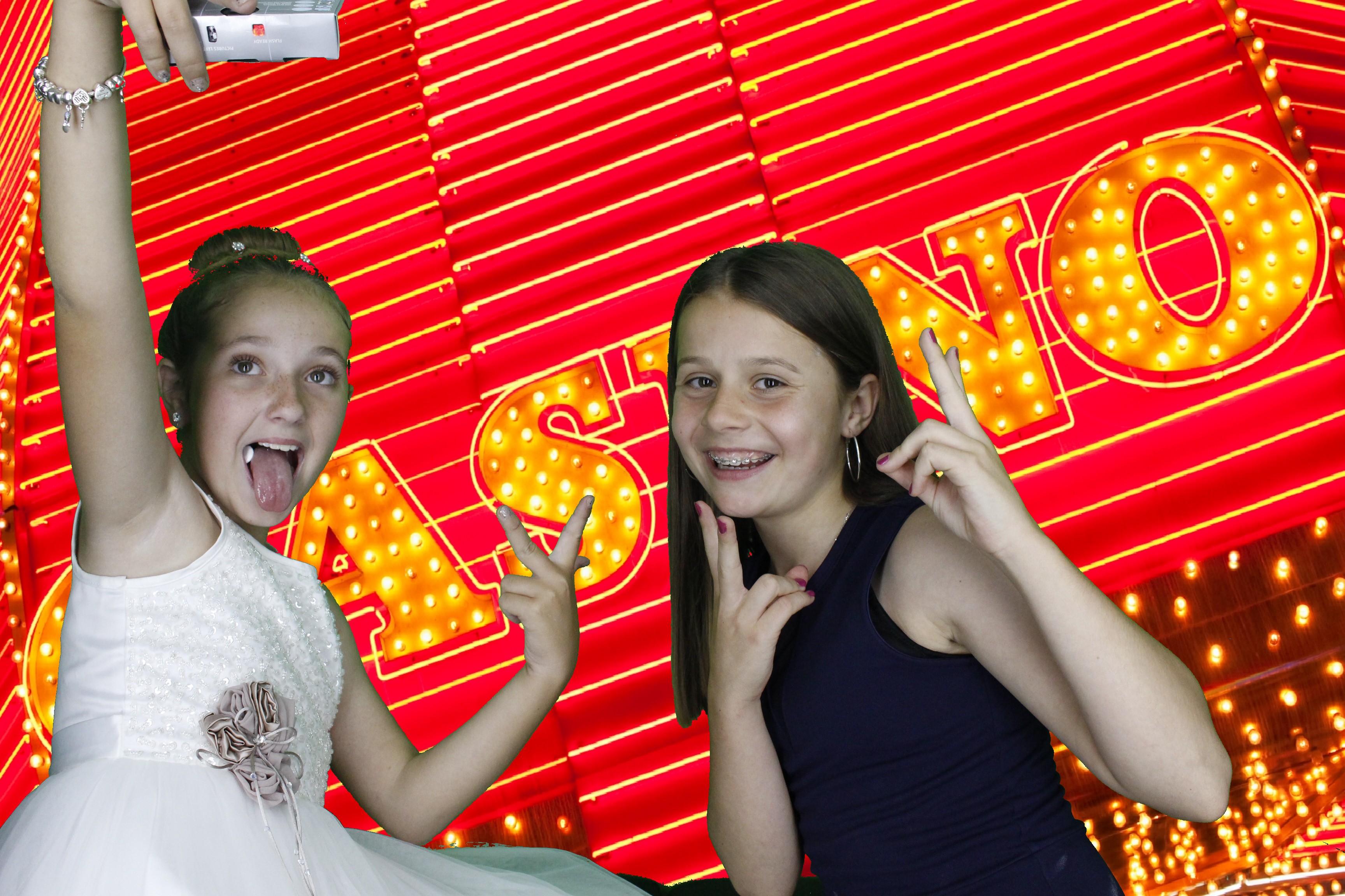 Hollie Mills | View more photos from the event at gallery.myphotoboothexperience.co.uk/u/MyPhotoBoothExperienceLtd/Hollie-Mills